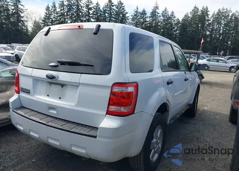 2012 Ford Escape Xls z USA, uszkodzony, nr VIN 1FMCU0C72CKA38988